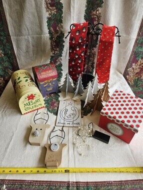 Lot Of 15 Piece Holiday - Unique Christmas Gift Boxes And Holiday Decor